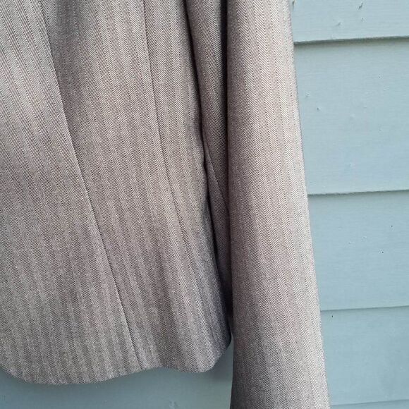 Tahari Brown Herringbone Blazer size 12 - Picture 6 of 9